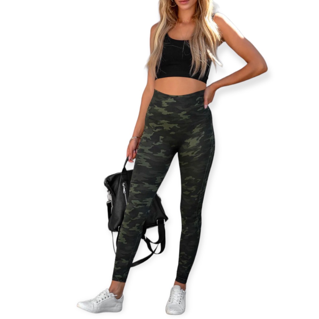 Spanx Look At Me Now Seamless Legging Camo Size Medium